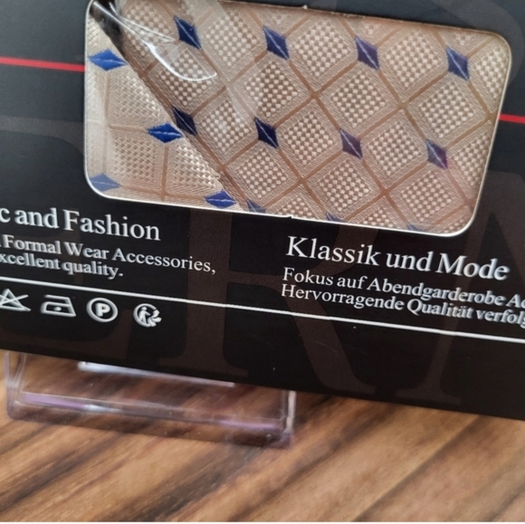 Hisdern Beige & Blue Checkered Tie with Matching Pocket Square, Silk Blend, NIB - Picture 4 of 4